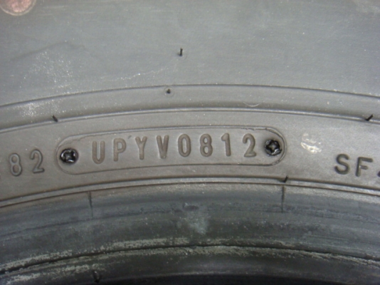 ขายด่วน ยาง Dunlop Grandtrek AT1 31R15 ปี12 ขายด่วน ยาง Dunlop Grandtrek AT1 31R15 ปี12