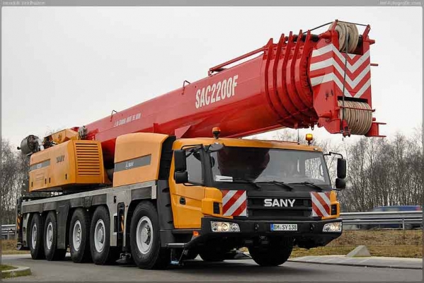 SANY ALL TERRAIN CRANE 220T