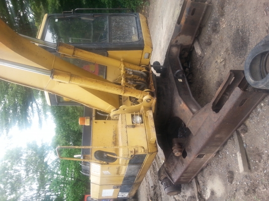 ขาย cat e110b ช่วงล่าง  ใหญ่เท่า200    รถนอก