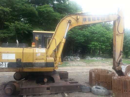 ขาย cat e110b ช่วงล่าง  ใหญ่เท่า200    รถนอก