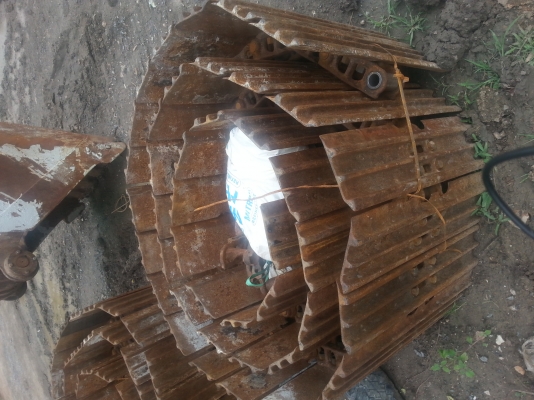 ขาย cat e110b ช่วงล่าง  ใหญ่เท่า200    รถนอก