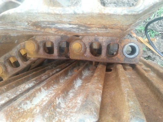 ขาย cat e110b ช่วงล่าง  ใหญ่เท่า200    รถนอก