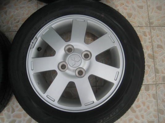 ขายล้อแม็ก Mitsubishi mirage 14"x4.5" et46 4รู100 +ยางปี1513  สนใจติดต่อ เล็กคลองสามครับ (081-3747940)
