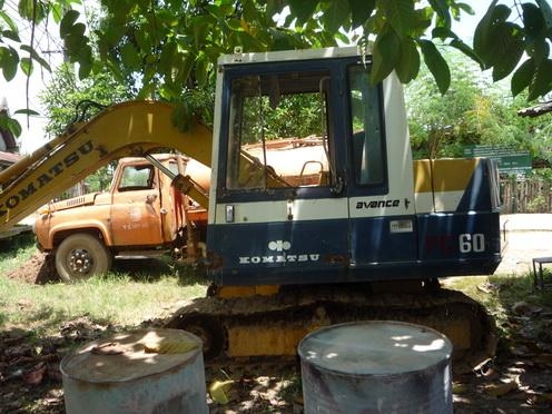 ขายรถแบ็คโฮ komatsu pc 60 - 5 เครื่องเดิม ปั๊มเดิม ช่วงล่างดี ซีลกระบอกใหม่ เอกสารสัญญาซื้อขาย