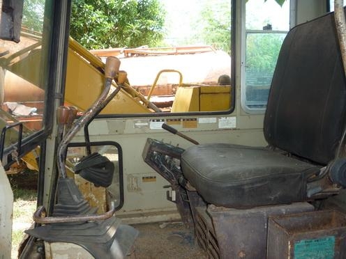 ขายรถแบ็คโฮ komatsu pc 60 - 5 เครื่องเดิม ปั๊มเดิม ช่วงล่างดี ซีลกระบอกใหม่ เอกสารสัญญาซื้อขาย