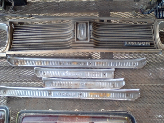 แยกอะไหล่ Datsun cedric 260c เล่มทะเบียนก็มีครับ แยกอะไหล่ Datsun cedric 260c เล่มทะเบียนก็มีครับ