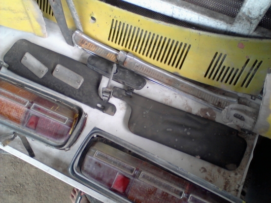 แยกอะไหล่ Datsun cedric 260c เล่มทะเบียนก็มีครับ แยกอะไหล่ Datsun cedric 260c เล่มทะเบียนก็มีครับ