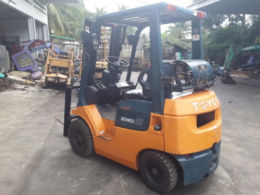 ขายรถยก TOYOTA 1.5 ตัน รุ่น 7FG15(LPG) มือสองญี่ปุ่น