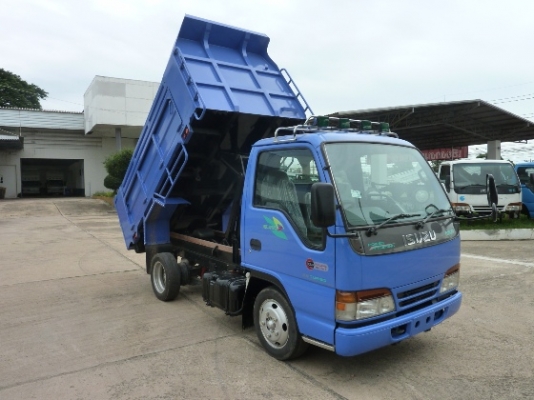 ISUZU NKR การ์ตูน  135 HP 4 สูบป้ายเล็กไม่ติดเวลากระบะดั้มพ์ 3 เมตร ชัย 081-6278983