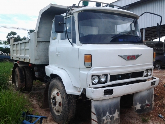 Hino KL เครื่อง EC100 ,, ho7c ก็ได้ มี2 เครื่อง ให้เลือกเบรคทิฟฟี่ เพาเวอร ช่วงล่างใหญ่KR ยาง900 ทะเบียนแจ้งจอด