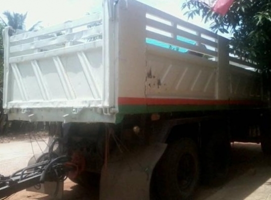 ISUZU DECA FXZ 270 HP EURO1 ปี 46 รถพ่วงแม่+ลูก แม่กระบะดั๊มพ์เหล็ก 12 ตันของสามมิตรลอนเฉียง ลูก 3 เพลาดั๊มพ์ของอู่เสรีชัยความยาว 6.50 เมตร เครื่องแรงดีไม่มีเยิ้ม ภายในเก๋งคอนโซลสวยครบ แอร์เย็น พวงมาลัยเพาเวอร์ ระบบเบรคทริ๊ปฟี้ ช่วงล่างคัชซีสวย ยางสภาพดี