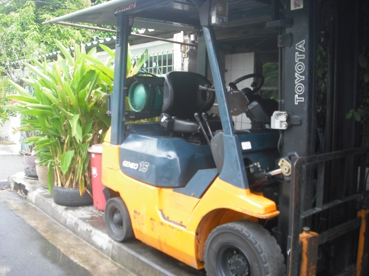 ขายโฟล์คลิฟท์ โตโยต้า รุ่น7FG15 เครื่องเบนซิน5K (น้ำมัน-แก๊สนอก)