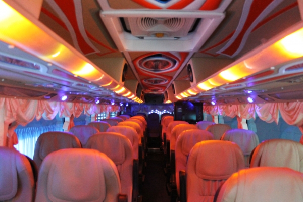 ต้องการขายรถบัส8ล้อMitsubishiแท้ทั้งชุด รถจดประกอบใหม่หมดทั้งคัน