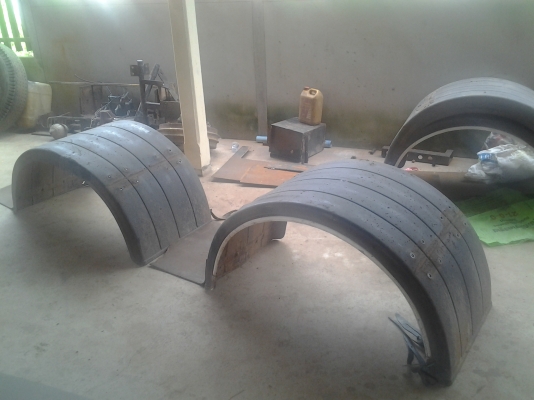 ซุ้มล้อรถบรรทุก4ชิ้น