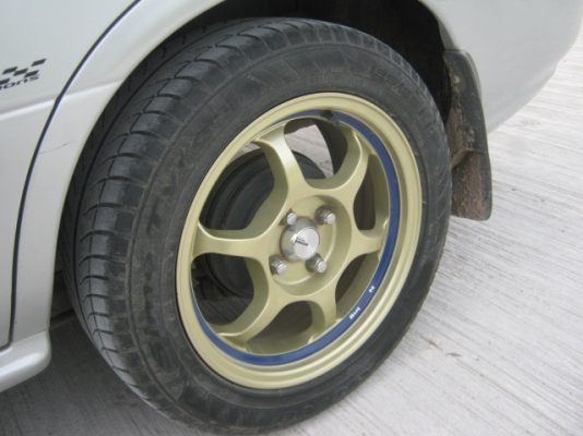 ขายครับ  SANNY  เครื่อง 1500 cc  หัวฉีด ติดแกส LPG  ทุกอย่างตรงเล่ม โทร  0836613829