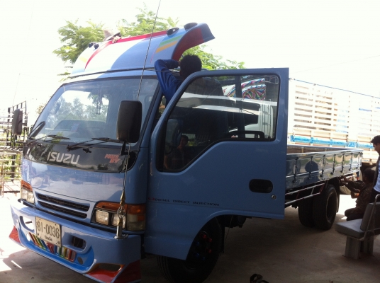 ขายNPR 120 hp. ปี 40 ฝาขาวแท้
