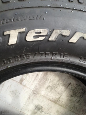 ขายยางBF ALL 265-75-16 ปี08 ทั้งชุด ถูกๆ 6500 ขายยางBF ALL 265-75-16 ปี08 ทั้งชุด ถูกๆ 6500