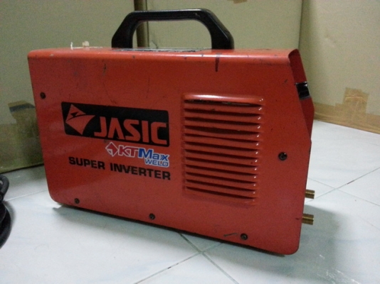 เครื่องเชื่อมระบบอินเวอร์เตอร์ยี่ห้อ JASIC รุ่นARC200 สภาพพร้อมใช้งานครับ