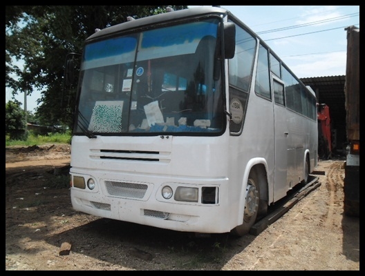 รถบัสอีซูซุ เครื่อง 175