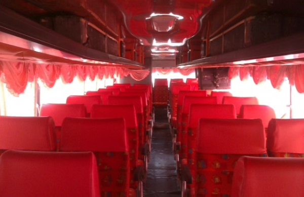 ขายตัวถังรถบัสแอร์ชั้นครึ่ง