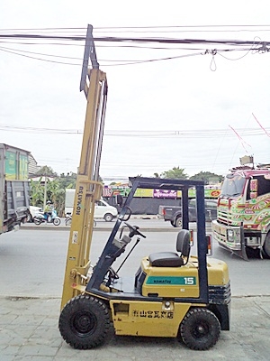 ขายรถยกโคมัสสึ 1.5 ตัน รุ่น15 เครื่องเบนซิน กระบอกคู่ เสาสูง 3 เมตร ยางตันใหม่ พวงมาลัยเพาเว่อร์ สีเดิมจากนอก นำเข้าจากญี่ปุ่น ใช้งานได้ทันที ขายรถยกโคมัสสึ 1.5 ตัน รุ่น15 เครื่องเบนซิน กระบอกคู่ เสาสูง 3 เมตร ยางตันใหม่ พวงมาลัยเพาเว่อร์ สีเดิมจากนอก นำเข้าจากญี่ปุ่น ใช้งานได้ทันที