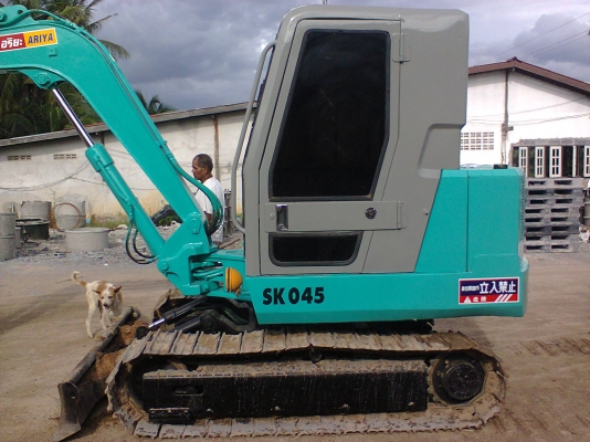 ขายแม๊คโค KOBELCO SK 045  สภาพเก่านอกเก็บสีใหม่