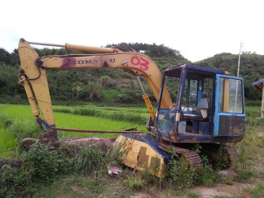 ต้องการขายรถแม็กโค PC 60-5   3คัน 750000 บาท