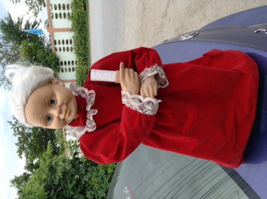ขายตุ๊กตายายแก่