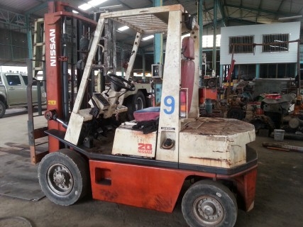 ขายรถ Folklift นิสสัน ยกได้ 3.5 ตัน เสาสูง 3.3 เมตร เครื่องดี