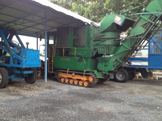 ขายรถตัดอ้อย250แรงรถใช้2ปี พร้อมใช้หรือแลกกับรถสิบล้อพ่วง