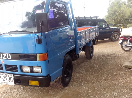 ขายรถบรรทุกสี่ล้อ