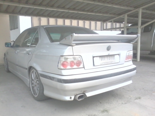 ขายรถเก๋ง BMW 318i ถูกๆ ขายรถเก๋ง BMW 318i ถูกๆ