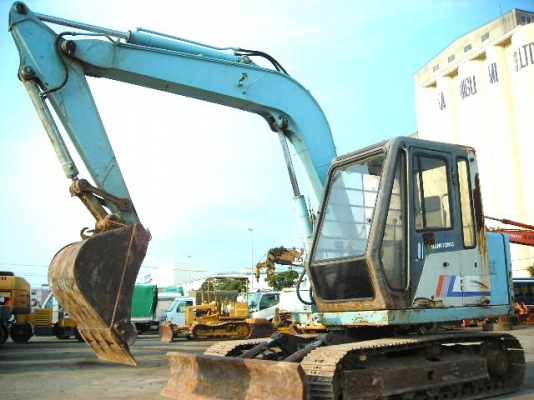 ขายด่วน รถแม็คโคร Sumitomo  SH60  เก่าญี่ปุ่น มีใบมีด  สภาพสวย ใช้งานมาน้อย 3000  ชม.