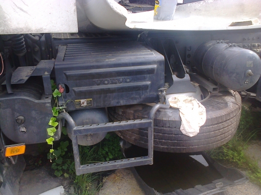 VOLVO..รถอุบัติเหตุอีกแล้ว.....แต่ไม่หนัก วอลโว่FM370 ยูโร3ปี*2555 VOLVO..รถอุบัติเหตุอีกแล้ว.....แต่ไม่หนัก วอลโว่FM370 ยูโร3ปี*2555