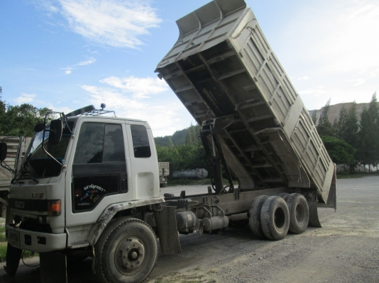 ขายรถบรรทุกสิบล้อดั้ม  IZUSU 2เพลา