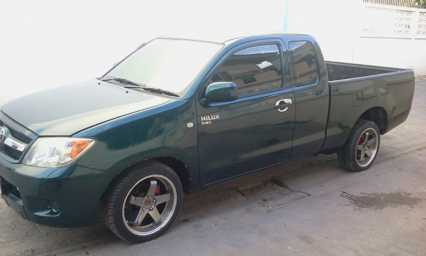 ต้องการรถกะบะยี่ห้อโตโยต้า วีโก้แคป รุ่นJ ปี2007 เกียร์ธรรมดาพร้อมแม็กซ์ขอบ 18" ราคา 325000 บาท สภาพสวย เจ้าของขายเอง