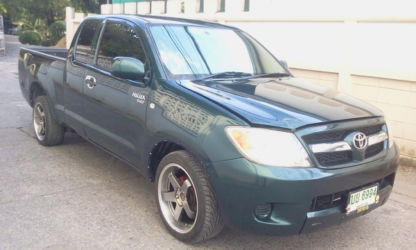 ต้องการรถกะบะยี่ห้อโตโยต้า วีโก้แคป รุ่นJ ปี2007 เกียร์ธรรมดาพร้อมแม็กซ์ขอบ 18" ราคา 325000 บาท สภาพสวย เจ้าของขายเอง