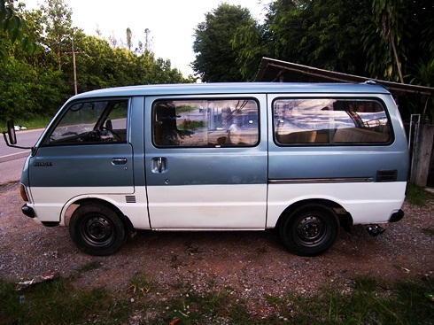 ขาย รถตู้โตโยต้าไฟกลม ช่วงสั้น สุดคลาสสิค เครื่องดีเซล 2L ยอดประหยัด ราคาไม่แพง