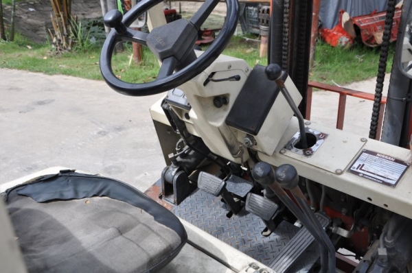 ขายFORKLIFT NISSAN1ตัน สภาพสวยเดิมจากญี่ปุ่น 89,000 เท่านั้น!!