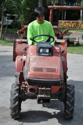 ขายรถไถ HONDA MIGHTY R1300 ขับ4ล้อ เข้าร่องอ้อยสบาย สวยเดิมจากญี่ปุ่น 65,000 เท่านั้น!!