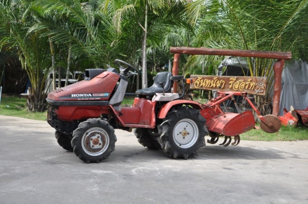 ขายรถไถ HONDA MIGHTY R1300 ขับ4ล้อ เข้าร่องอ้อยสบาย สวยเดิมจากญี่ปุ่น 65,000 เท่านั้น!!