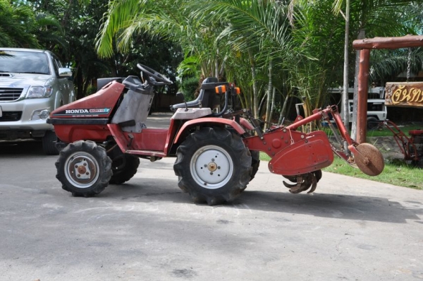 ขายรถไถ HONDA MIGHTY R1300 ขับ4ล้อ เข้าร่องอ้อยสบาย สวยเดิมจากญี่ปุ่น 65,000 เท่านั้น!!