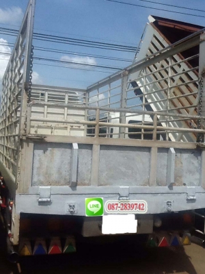 ขายรถบรรทุกกระบะเหล็ก (ไม่ดัมพ์)  6 ล้อ ขนาดกลาง ISUZU FORWARD