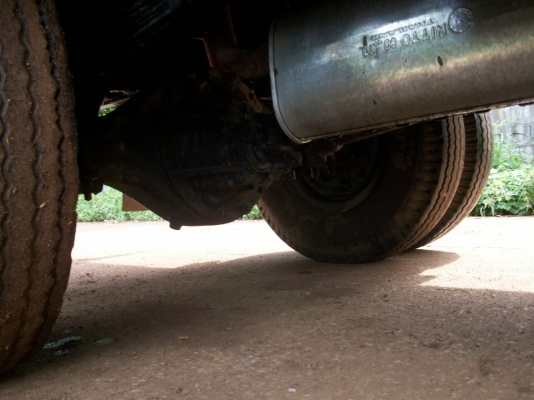 รถบรรทุกพร้อมใช้ เครื่อง  115  แรง   3 .พัด   F หน้าหลัง  รุ่น 350