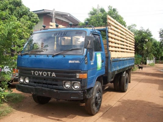 รถบรรทุกพร้อมใช้ เครื่อง  115  แรง   3 .พัด   F หน้าหลัง  รุ่น 350