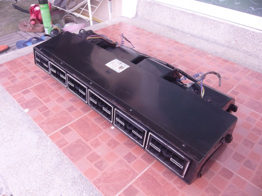 ขายตู้แอร์แขวนหน้าปรับได้ขนาดใหญ่