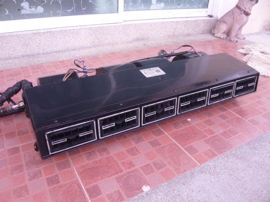 ขายตู้แอร์แขวนหน้าปรับได้ขนาดใหญ่