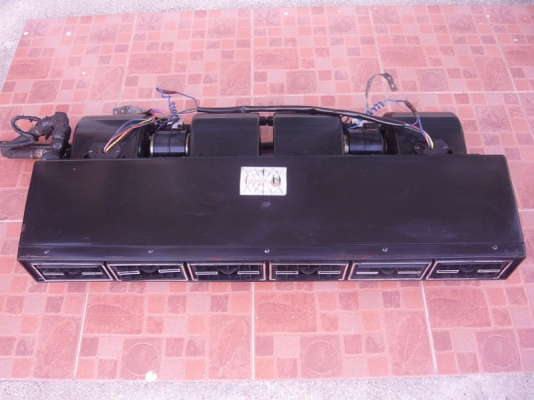 ขายตู้แอร์แขวนหน้าปรับได้ขนาดใหญ่