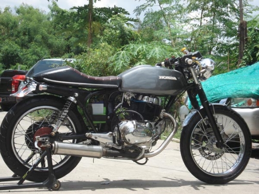 ขาย CB250cc. ตัวคลาสสิคสภาพสวยๆแต่งคาเฟ่หล่อมากเครื่องดีมีอินวอย