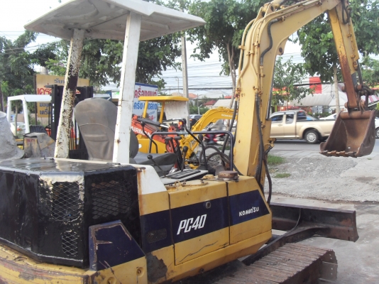 รถแบ๊คโฮ KOMATSU PC 40 รุ่น 6